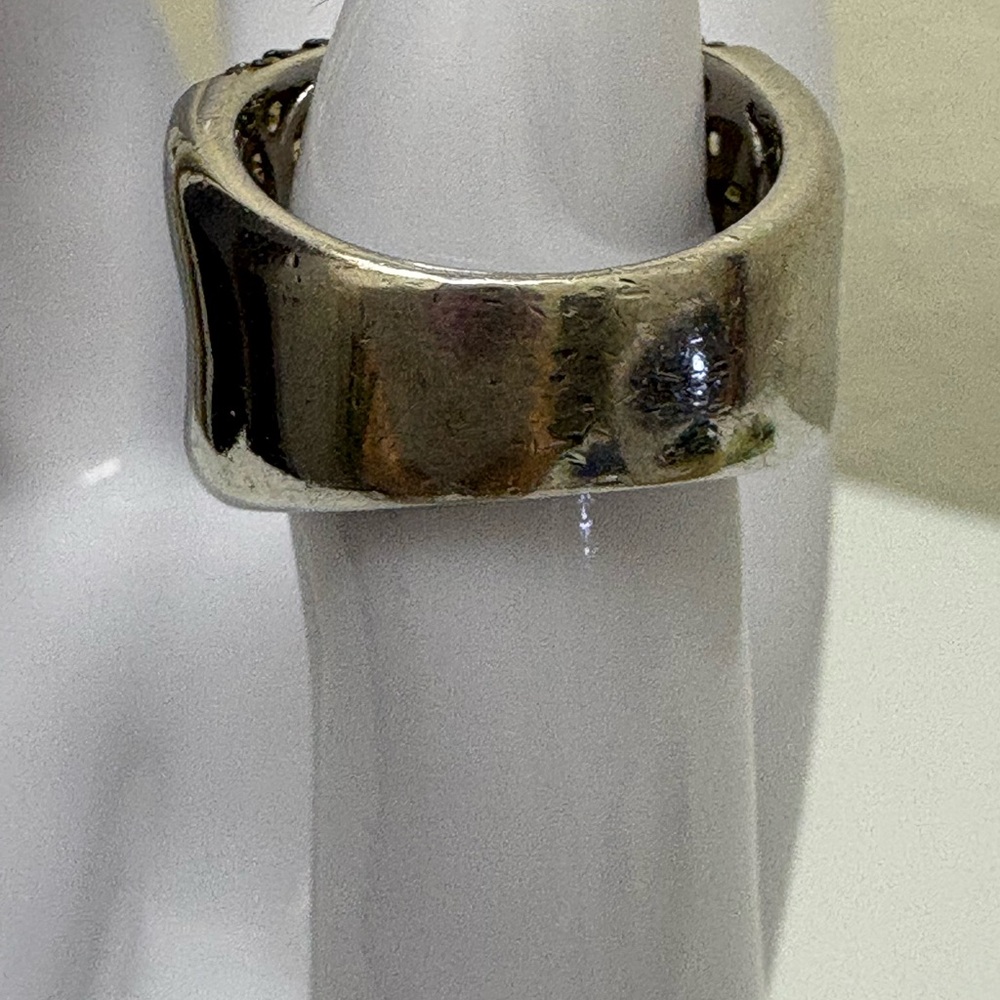 Elegant Yellow Sapphire Sterling Silver Ring - Picture 4 of 8